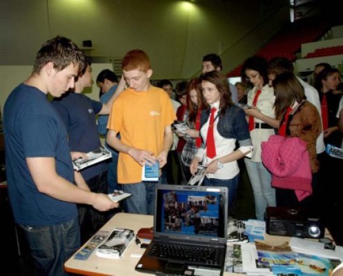 Târg pentru elevii care vor să studieze în străinătate